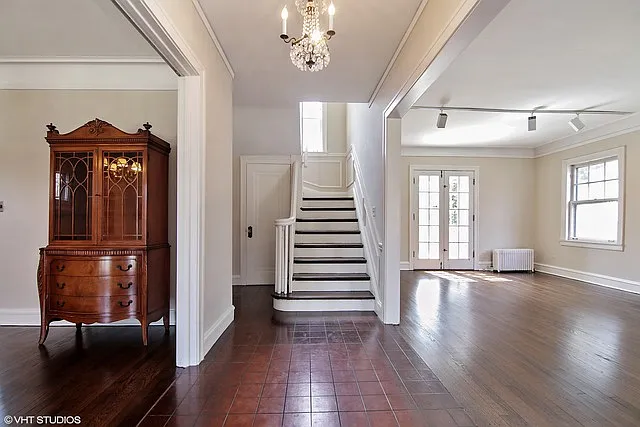 Entry before 1318 Rosalie